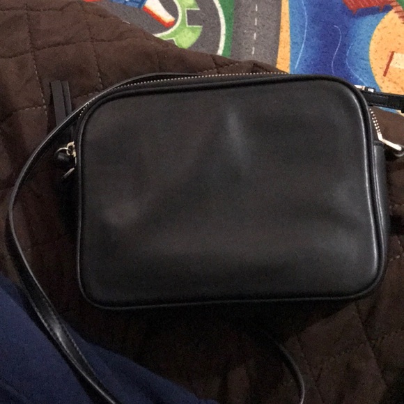 The sis kiss 💋 leopard crossbody bag - Picture 3 of 7